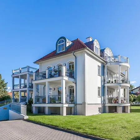 Strandpalais 11b Apartment Kuehlungsborn
